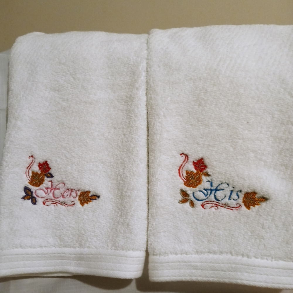 Storehouse Cotton White color w/embroidery design 27x15 in. Hand towels 2
